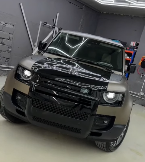 Оклейка Land Rover в Sunmax 38 Black Gloss Color PPF