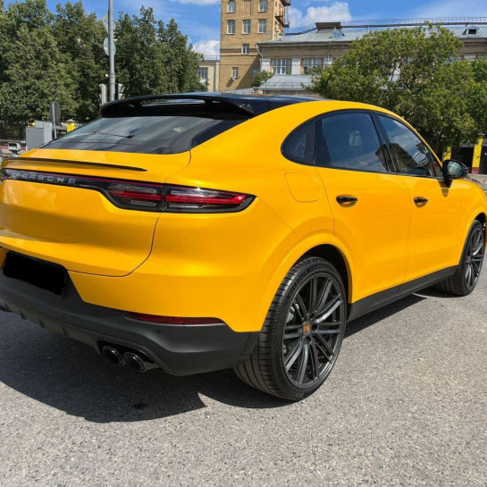 Оклейка Porsche Macan S в Sunmax 7 Maple Yellow Gloss PPF