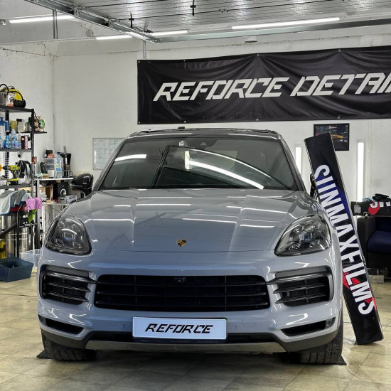 Оклейка Porsche Cayenne в Sunmax 15 Brooklyn Grey Gloss PPF