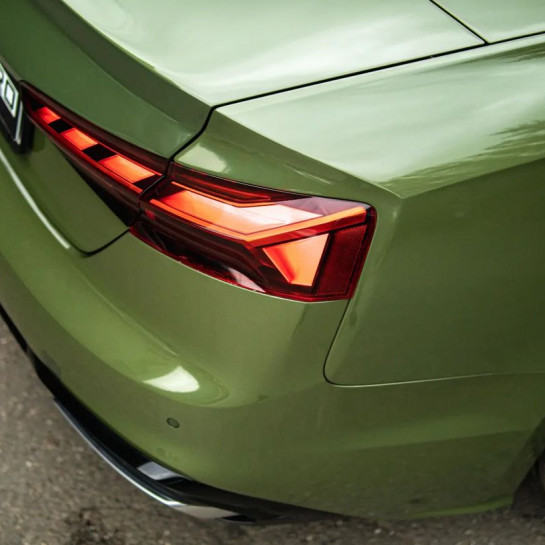 Оклейка Audi A5 в винил Sunmax Ultra Gloss Military Green