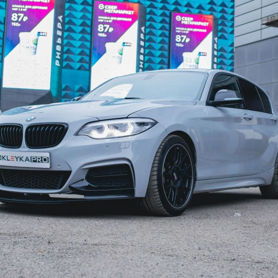 Оклейка BMW 3 автомобиля винилом в Sunmax Color Ultra Gloss Nardo Grey