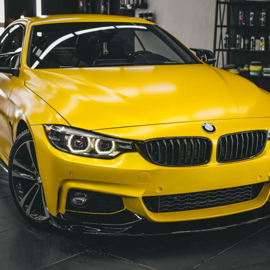 Оклейка BMW 3 в Matte Metallic Yellow на автомобиль