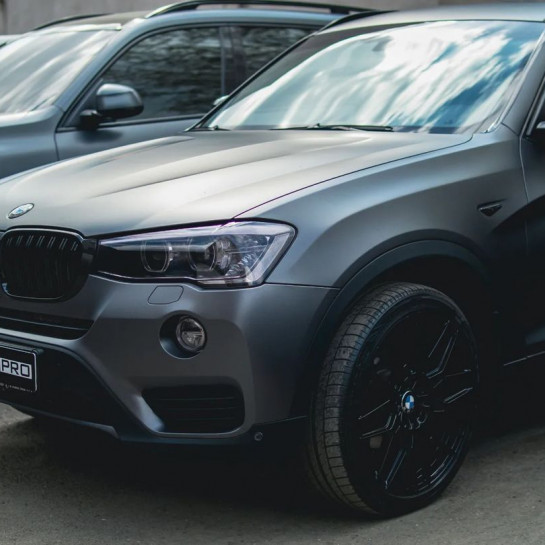 Оклейка автовинилом BMW X3 в Sunmax Color Matte Smoky Grey