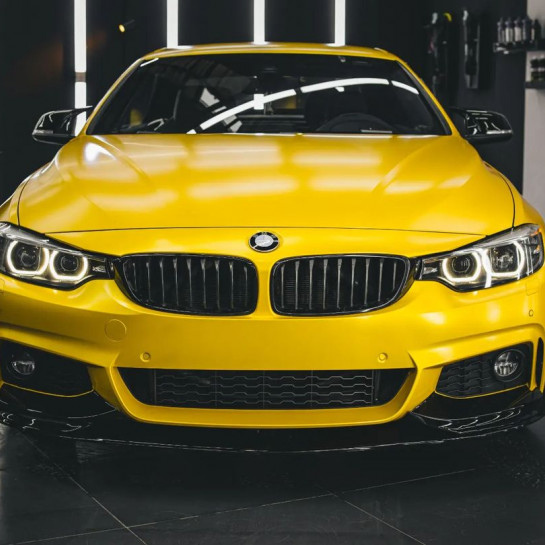 Оклейка BMW 3 в Matte Metallic Yellow на автомобиль