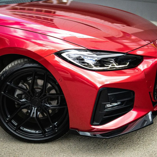 Оклейка BMW 4 автомобиля виниловой пленкой Sunmax Color Gloss Metallic Soul Red