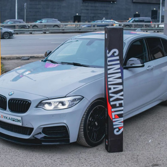 Оклейка BMW 3 автомобиля винилом в Sunmax Color Ultra Gloss Nardo Grey