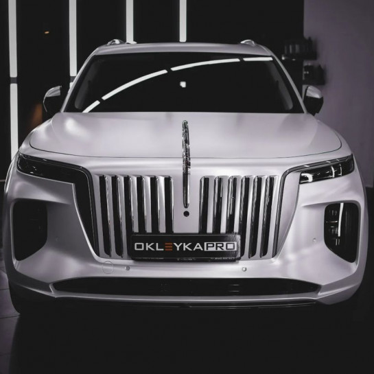 Оклейка Hongqi в Sunmax Matte Metallic White для автомобиля винилом