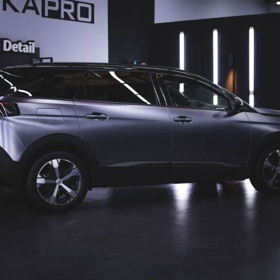 Оклейка Peugeot в Sunmax Metallic Charcoal винил с эффектом металлик