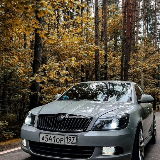 Оклейка Skoda Octavia в Sunmax Color Ultra Gloss Nardo Grey по СНГ