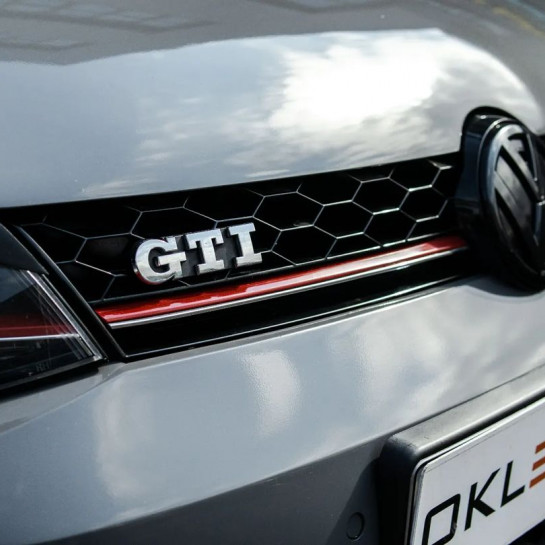 Оклейка VolksWagen GTI Ultra Gloss Nardo Grey на авто винилом