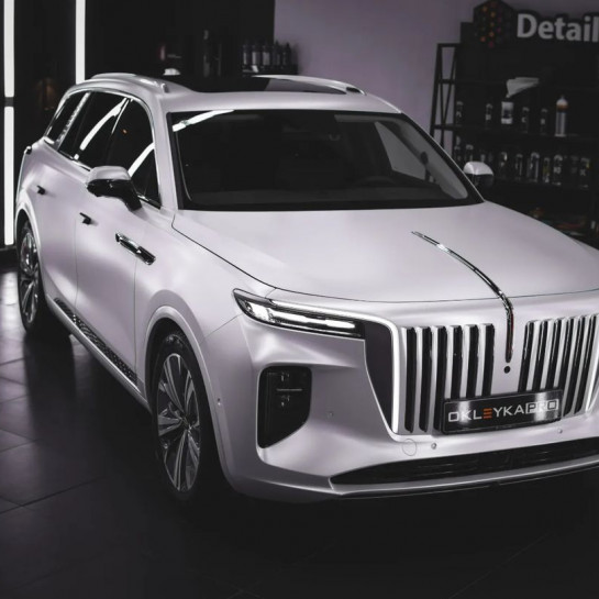 Оклейка Hongqi в Sunmax Matte Metallic White для автомобиля винилом