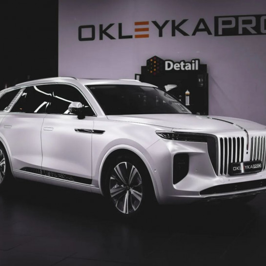 Оклейка Hongqi в Sunmax Matte Metallic White для автомобиля винилом