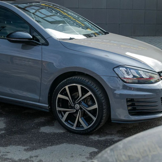 Оклейка VolksWagen GTI Ultra Gloss Nardo Grey на авто винилом