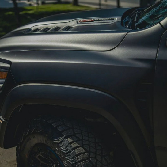 Оклейка Dodge Ram в Sunmax Smoky Black для авто виниловой пленкой