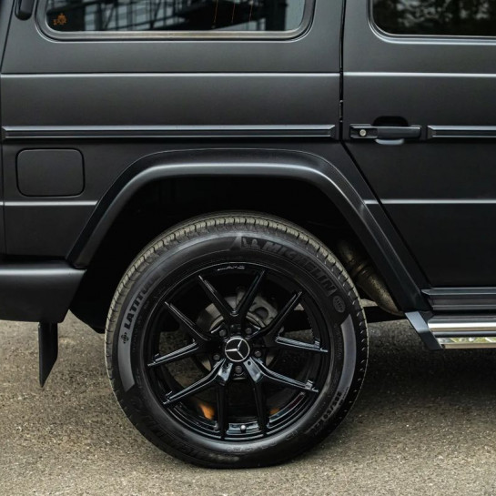 Оклейка Mercedes G в Sunmax Satin Chrome Black в Москве