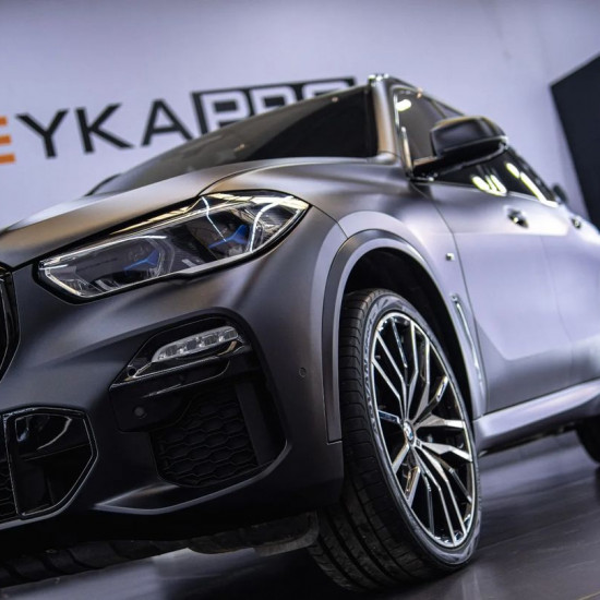 Оклейка BMW X5 в Sunmax 568 Super Matte Black