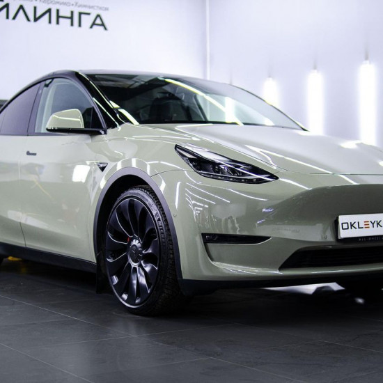 Оклейка Tesla в Sunmax 256 Color Ultra Gloss Combat Green