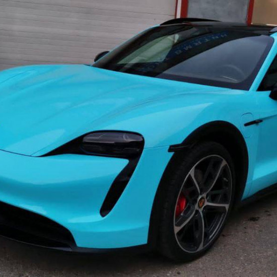 Оклейка Porsche в Sunmax 11 Color PPF Sky Blue Gloss