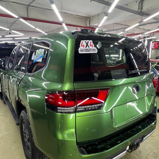 Оклейка Toyota Land Cruiser в Sunmax 3 Color PPF Dark Green Pearl