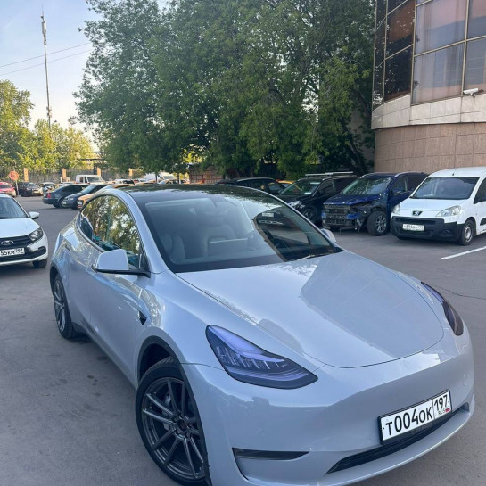 Оклейка Tesla в Sunmax 14 Color PPF Sublime Gray Gloss