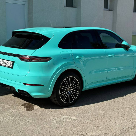 Оклейка Porsche в Sunmax 12 Color PPF Tiffany Gloss