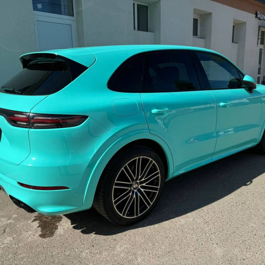 Оклейка Porsche в Sunmax 12 Color PPF Tiffany Gloss