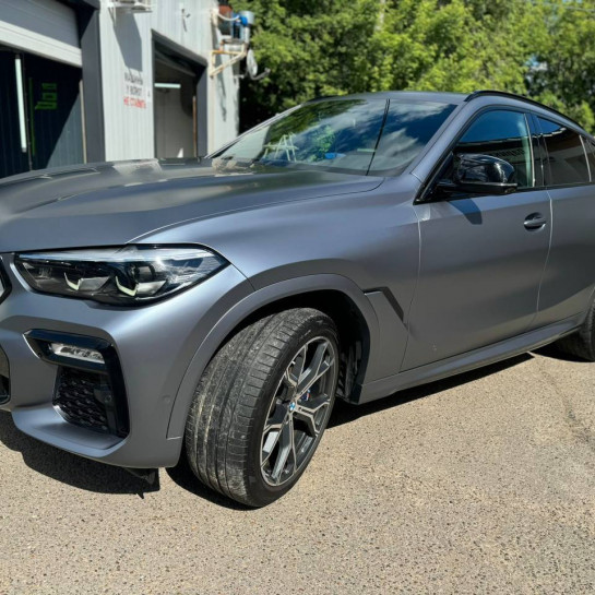 Оклейка BMW в Sunmax 24 Gray Matt Color PPF