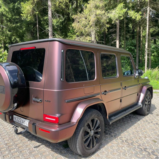 Оклейка Mercedes G в Sunmax 37 Matte Black Charm Red Color PPF