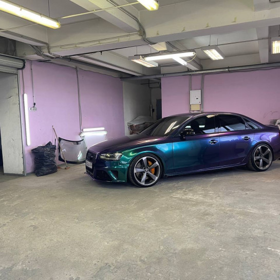 Оклейка Audi в Sunmax 29 Green Purple Color PPF