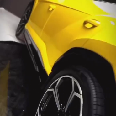 Оклейка Lamborghini в Sunmax 7 Maple yellow PPF