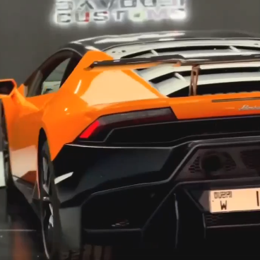 Оклейка Lamborghini в Sunmax 50 Orange Gloss Color PPF