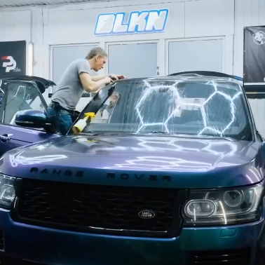 Оклейка Range Rover в Sunmax 29 Green Purple