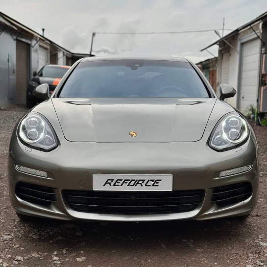 Оклейка Porsche Panamera в Sunmax 23 Silver Pearl PPF