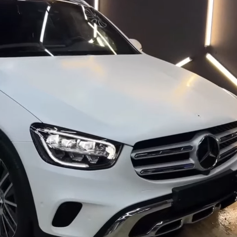 Оклейка Mercedes в цветной полиуретан Sunmax 36 White Matt Pearl 