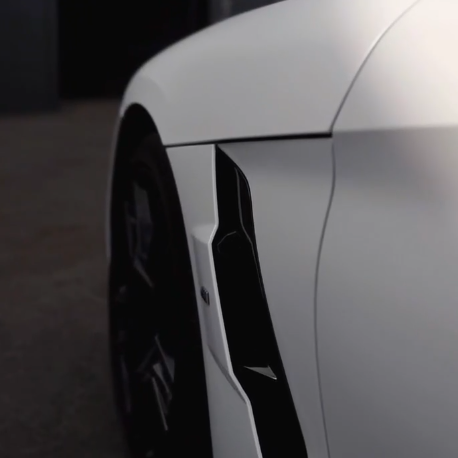 Оклейка BMW в цветной полиуретан Sunmax 36 Matt White Pearl