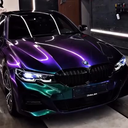 Покрытие кузова BMW цветным полиуретаном Sunmax 29 Green Purple PPF