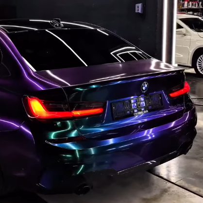 Покрытие кузова BMW цветным полиуретаном Sunmax 29 Green Purple PPF