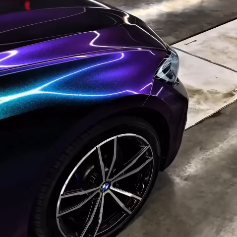 Покрытие кузова BMW цветным полиуретаном Sunmax 29 Green Purple PPF