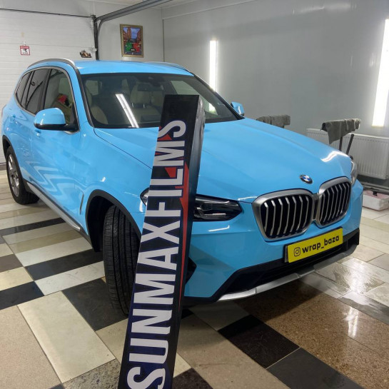 Оклейка BMW в цветной полиуретан Sunmax 11 Sky Blue Gloss Color PPF