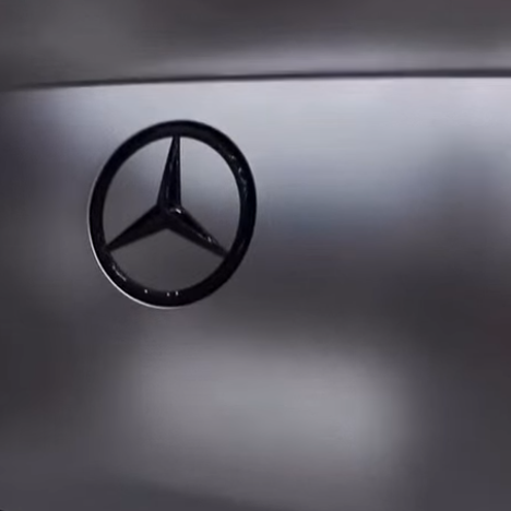 Оклейка Mercedes в цветной винил Sunmax 527 Metallic Charcoal