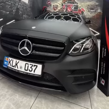 Оклейка Mercedes цветным автовинилом Sunmax 568 Super Matt Black
