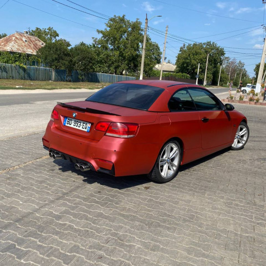 Оклейка BMW в цветную виниловую Sunmax 746 Ghost metallic Poppy Red