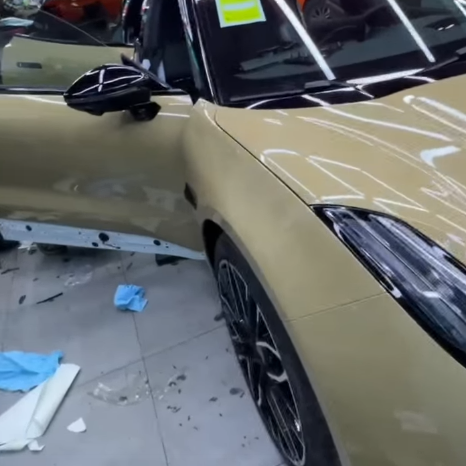 Оклейка автомобиля Lixiang в цветной полиуретан Sunmax 58 Desert Yellow Color PPF