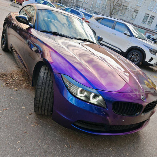 Оклейка кузова BMW в цветной полиуретан Sunmax 30 Green Blue Color PPF