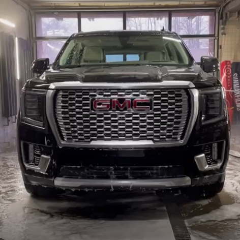 Оклейка капота и фар авто GMC защитным антигравийным полиуретаном Sunmax PPF