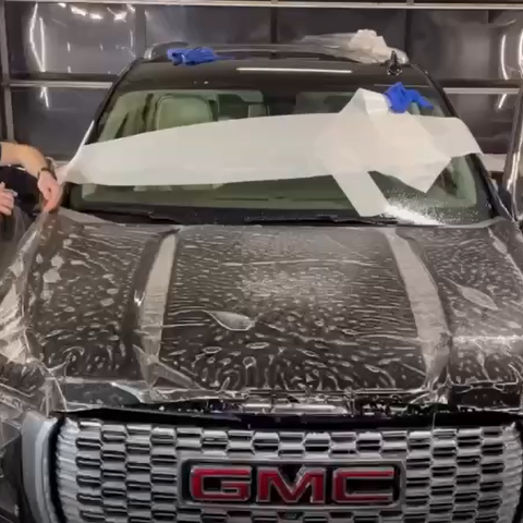 Оклейка капота и фар авто GMC защитным антигравийным полиуретаном Sunmax PPF