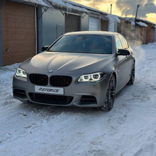 Оклейка BMW цветным защитным полиуретаном Sunmax Silver Matt 25 Color PPF