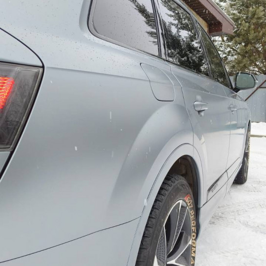 Оклейка автомобиля Audi цветным полиуретаном Sunmax 24 Gray Matt Color PPF