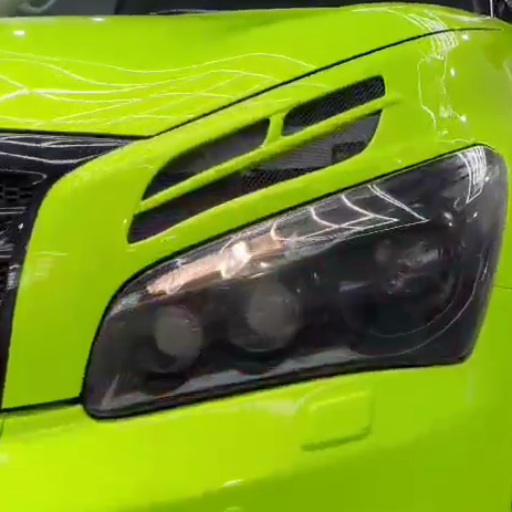 Оклейка автомобиля Infiniti цветным полиуретаном Sunmax Phantom Lemon
