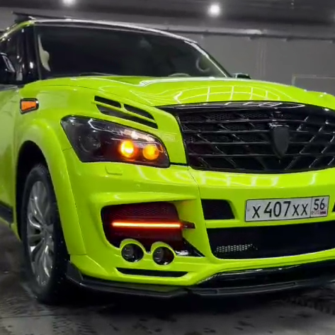 Оклейка автомобиля Infiniti цветным полиуретаном Sunmax Phantom Lemon